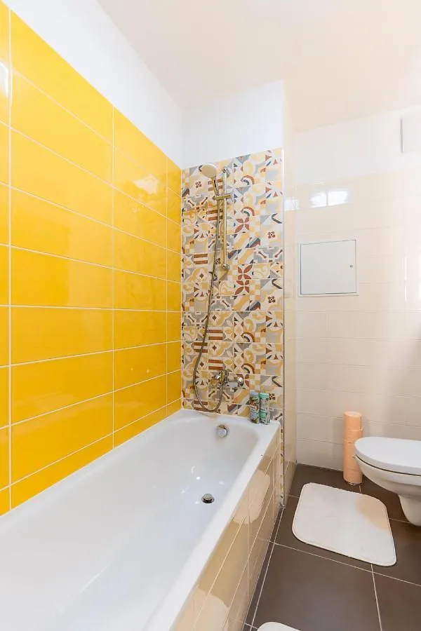 Modern & Newly Built Apartment With Private Garage Budapeszt Węgry
