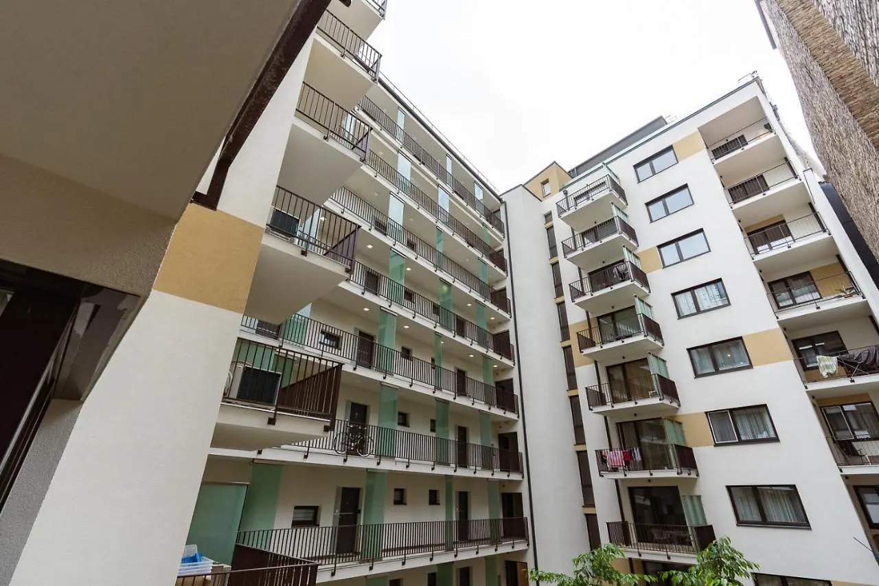 Modern & Newly Built Apartment With Private Garage 부다페스트